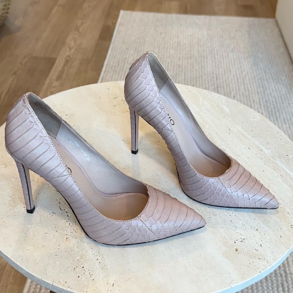 Sleek Pink Textured Heels